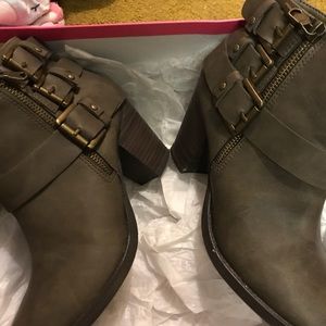 Rheanne Dark Taupe boot
